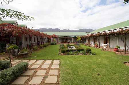 Villa Cho-Co-Latt Guest House Accommodation in Porterville Villa Cho-Co-Latt Guest House Accommodation in Porterville